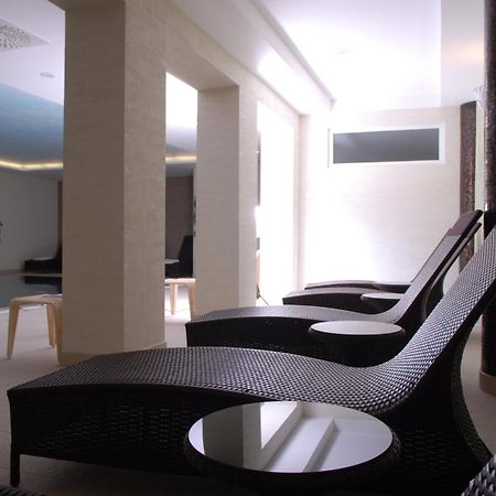 Hotel Karpatsky Dvor Lozorno Exteriör bild